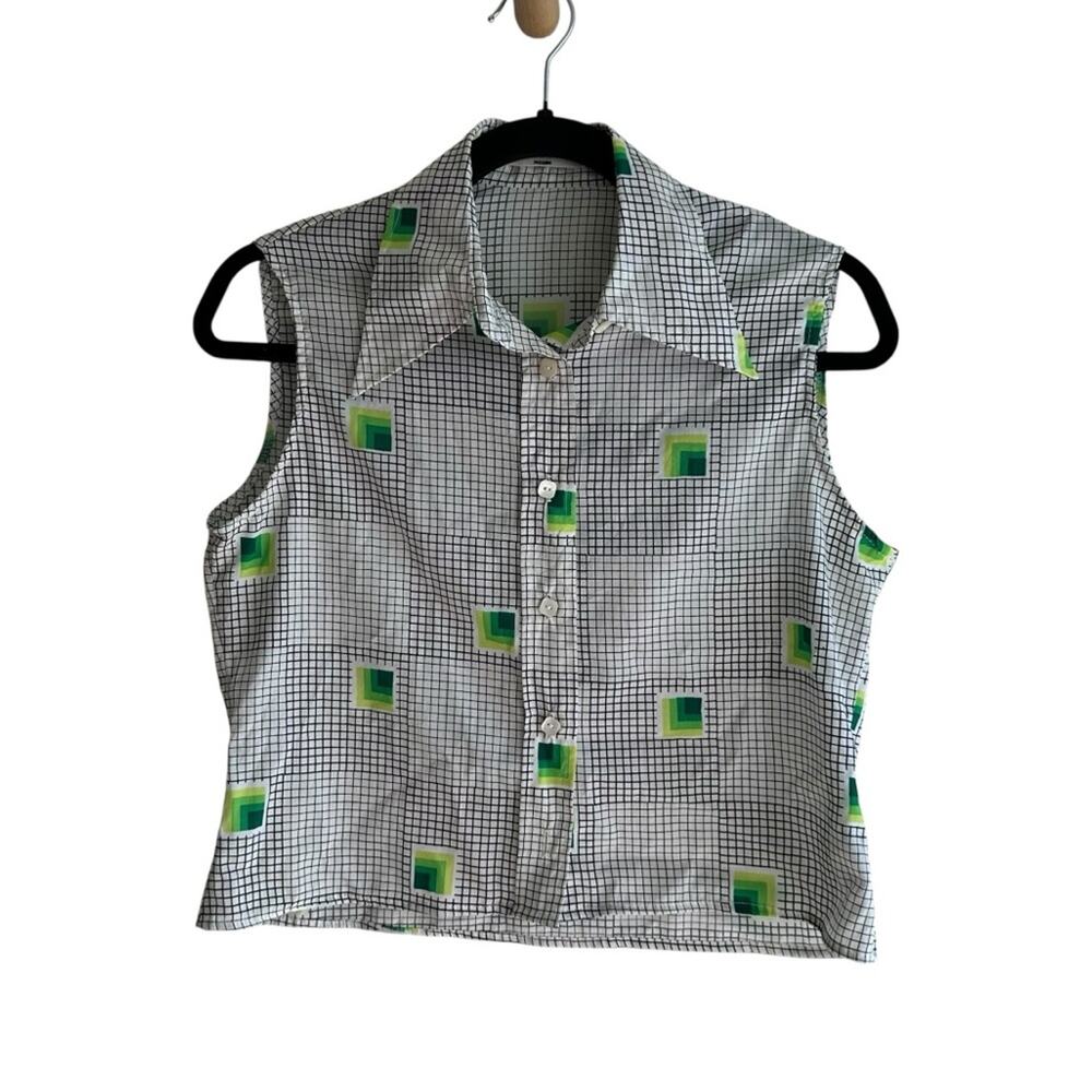 Rework Fizzen Geometric Retro Sleeveless Cropped Collared Blouse